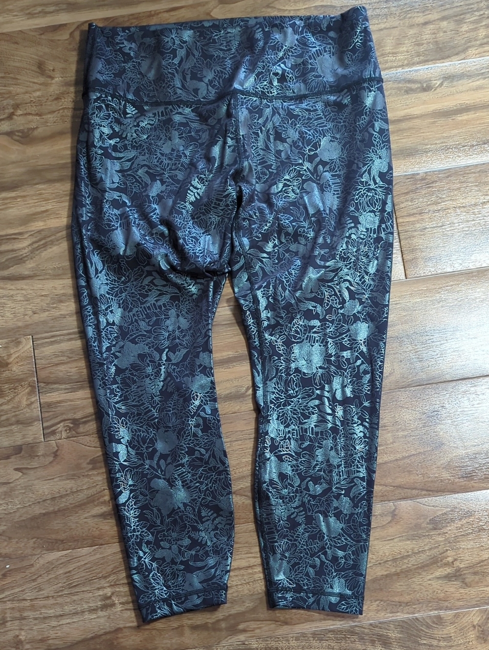 Lululemon Wunder Under Foil Irredecent Floral Print - Picture 2 of 9